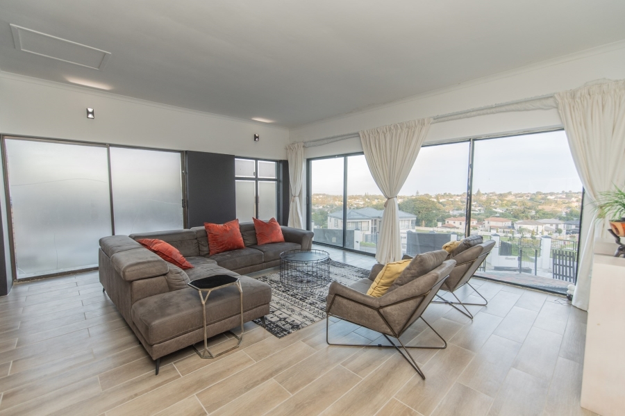 4 Bedroom Property for Sale in Lovemore Heights Estate Eastern Cape